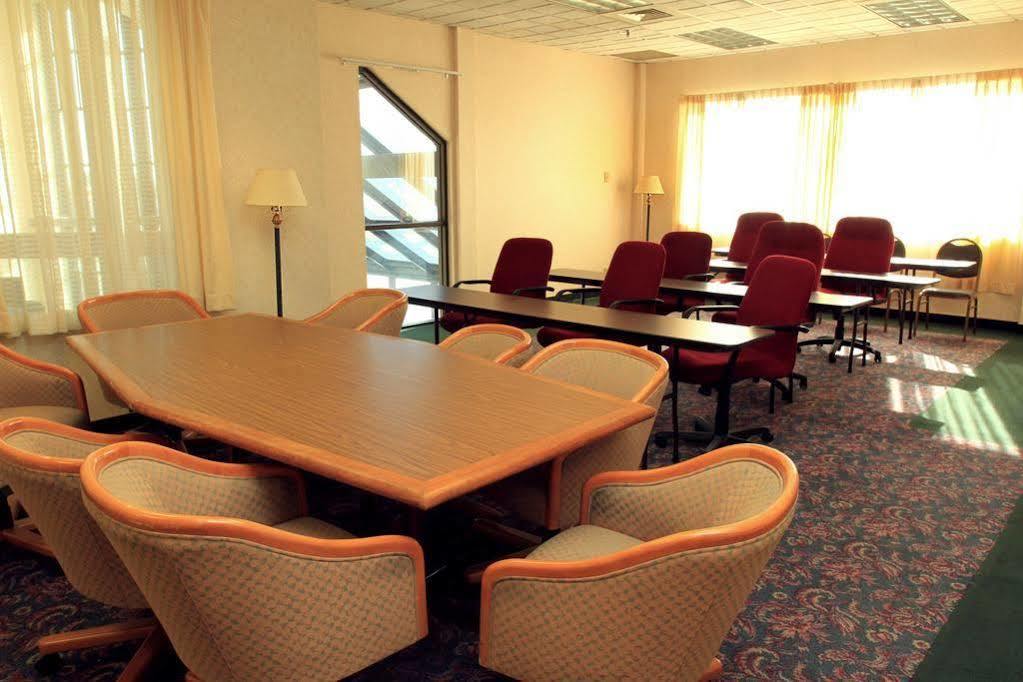 Clarion Inn Fort Collins Ngoại thất bức ảnh